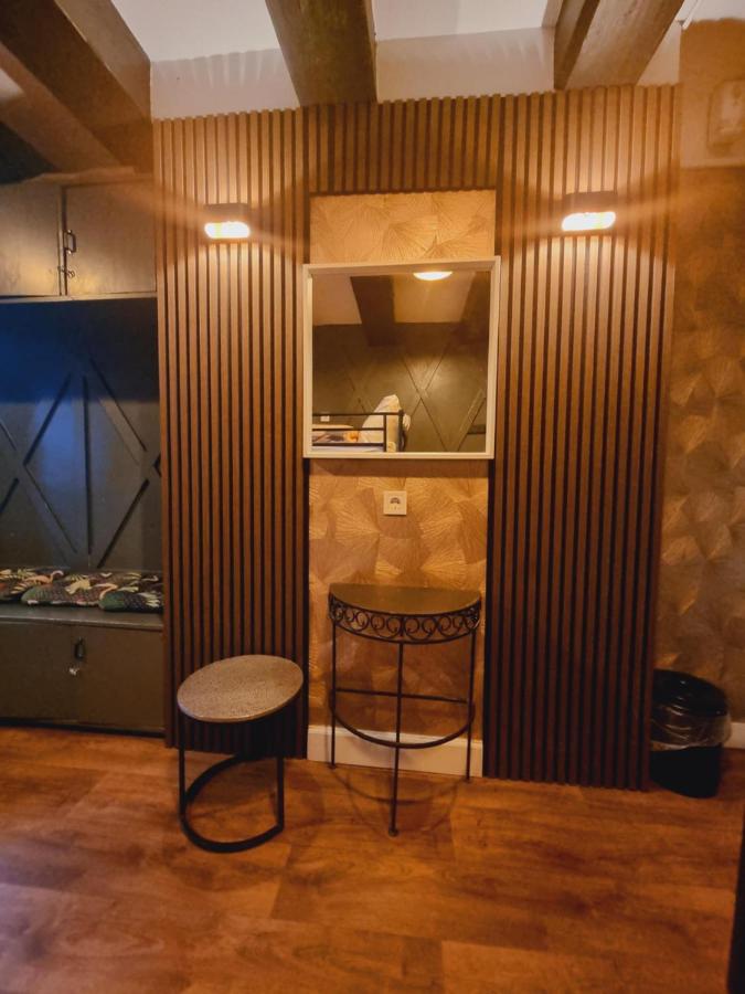 Amsterdam Downtown Hotel Canal View - 3