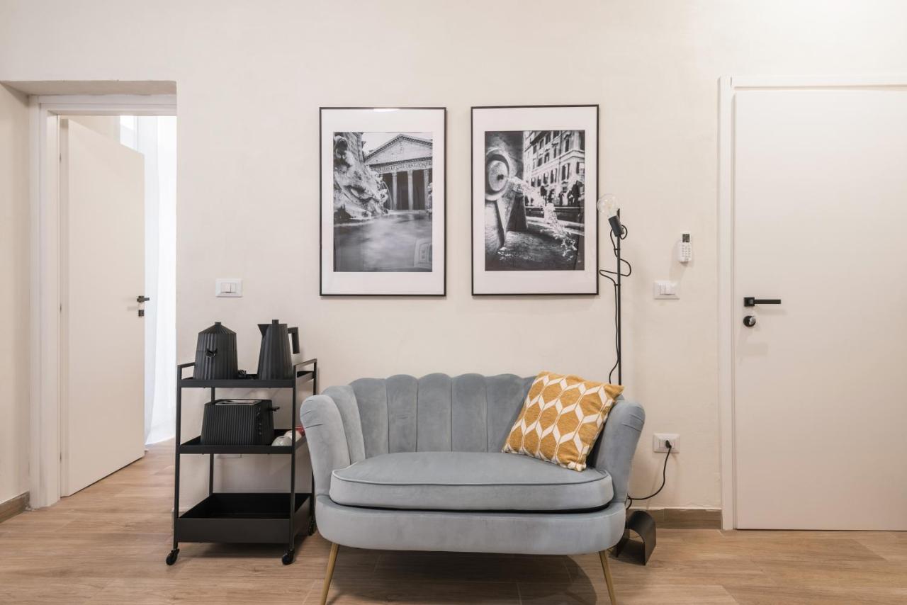 C2 Top Class Apartment, 2 camere da letto con giardino in zona Via Veneto distante 15 minuti a piedi da Fontana di Trevi