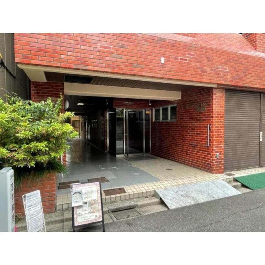 Great location Only 1 minute to St G-18 Ginza Line - 2