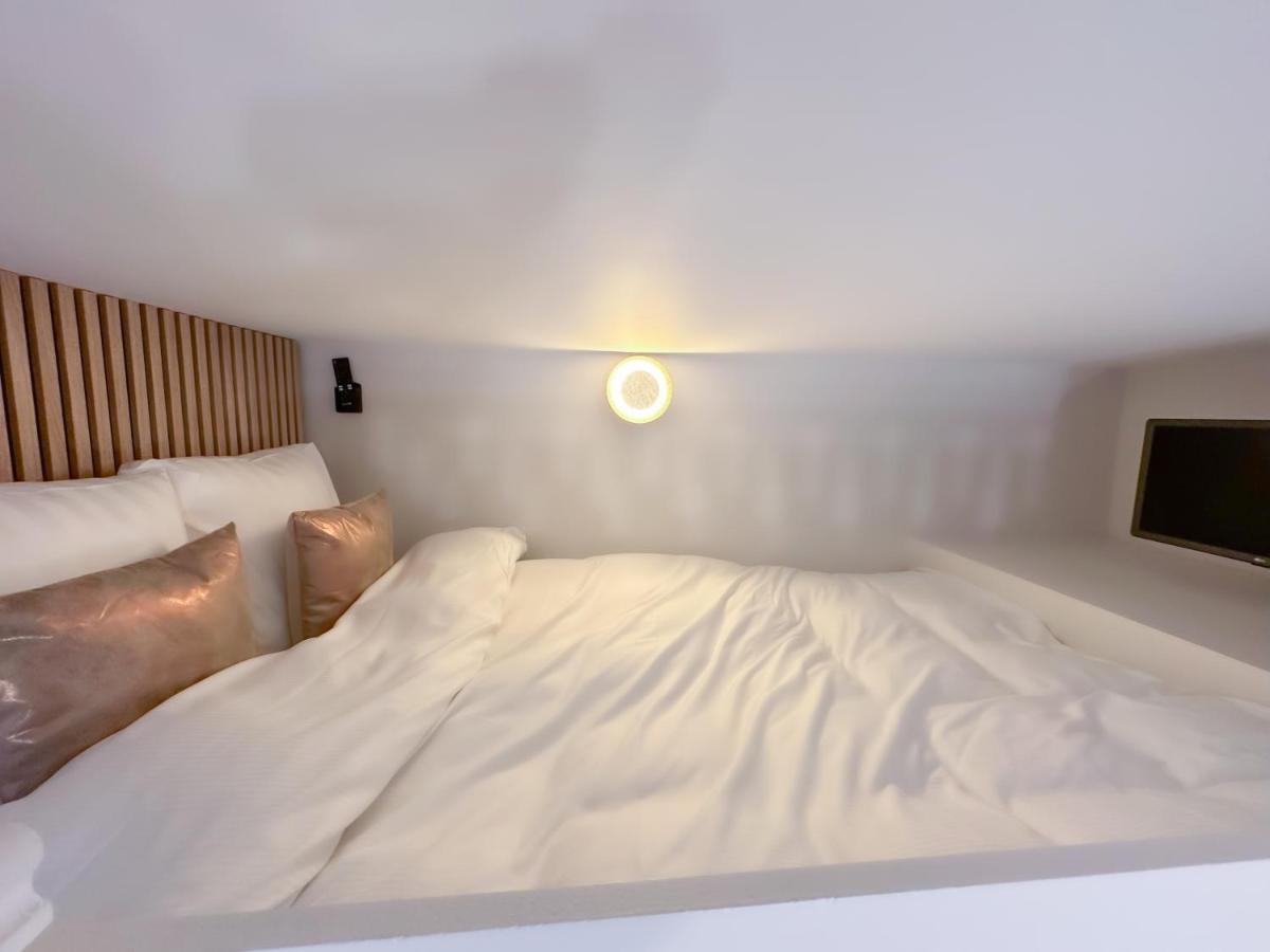 CIA - Mezzanine Studio by Arc de Triomphe - 5