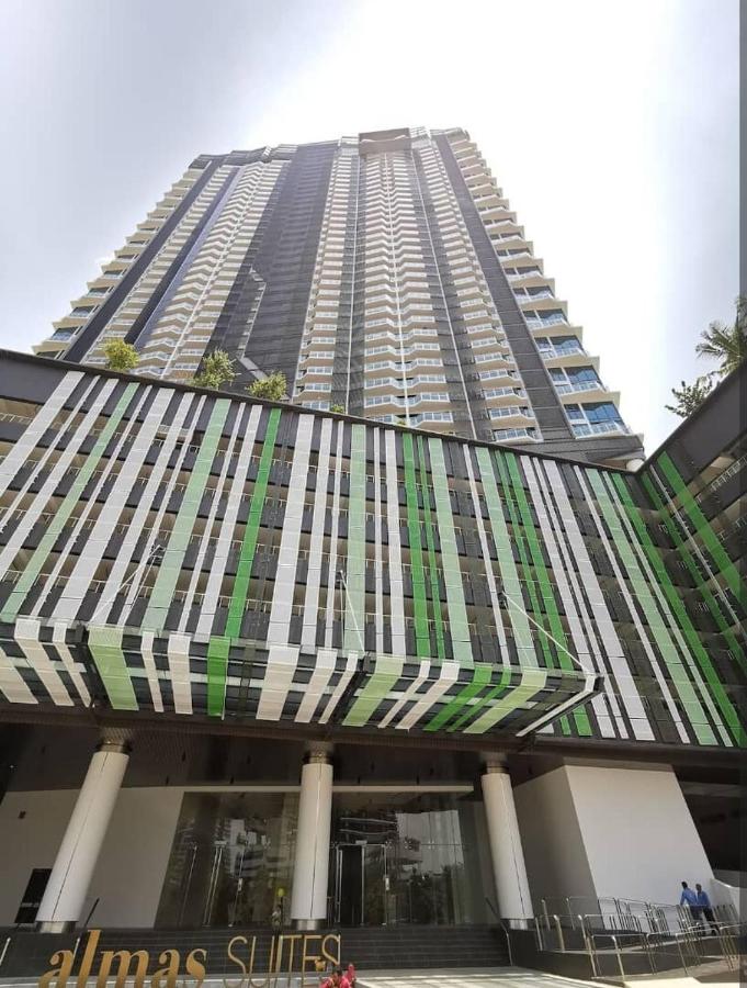 Almas Cozy Couple Escape Netflix 100mbps By STAY - 4