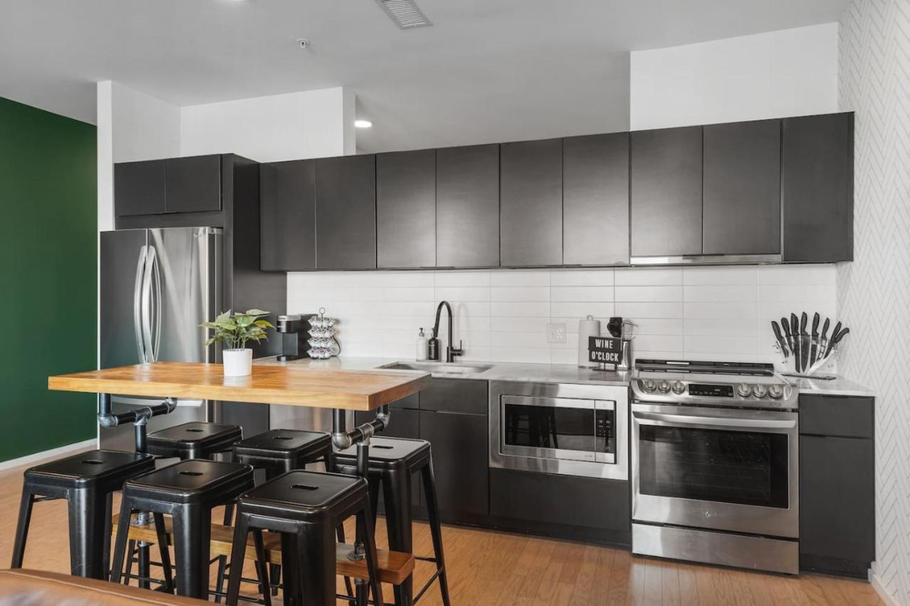 Luxury Riverview Condo with Patio Walk to Broadway - 3