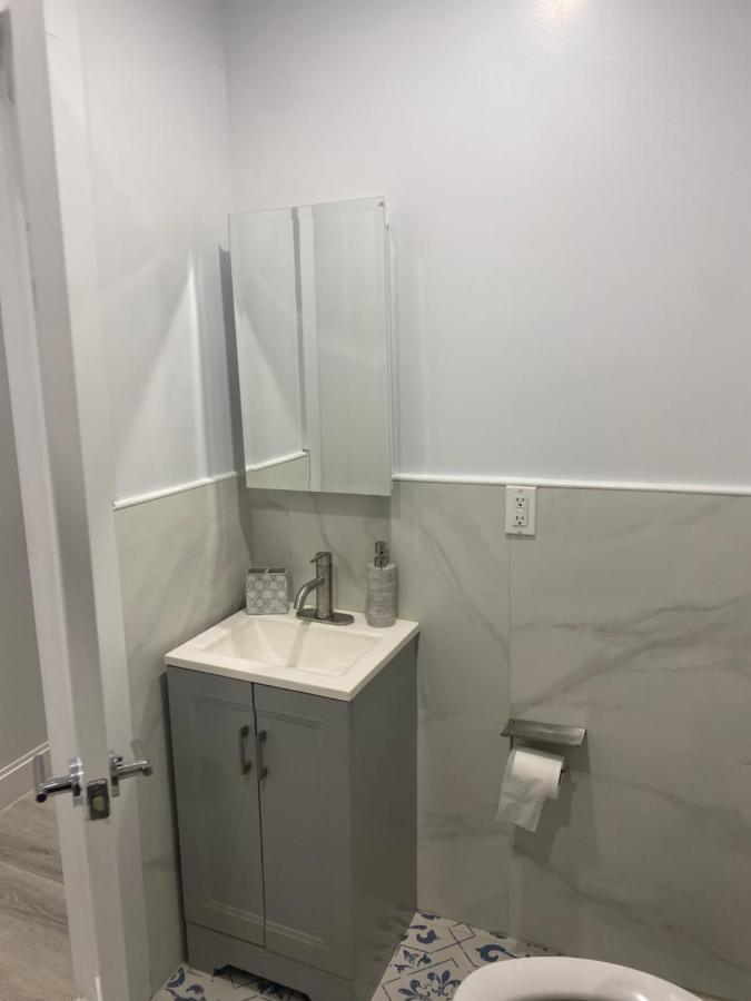 Adam Clayton Apartment - 5