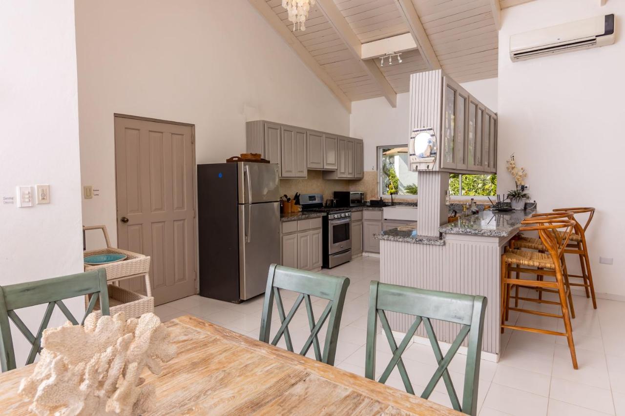 Las Canas Beach Retreat - 4