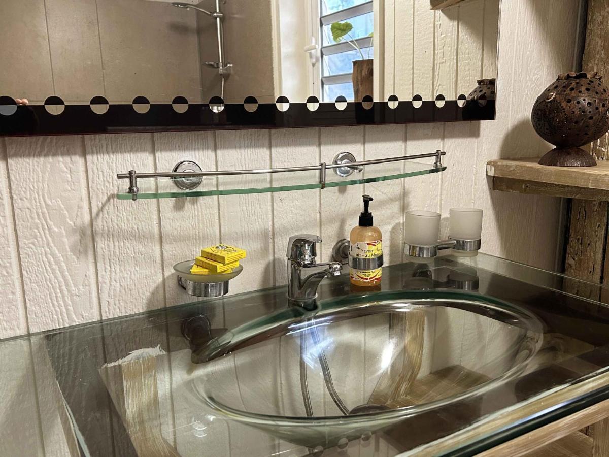 Moana Waterfront Bungalow - 3