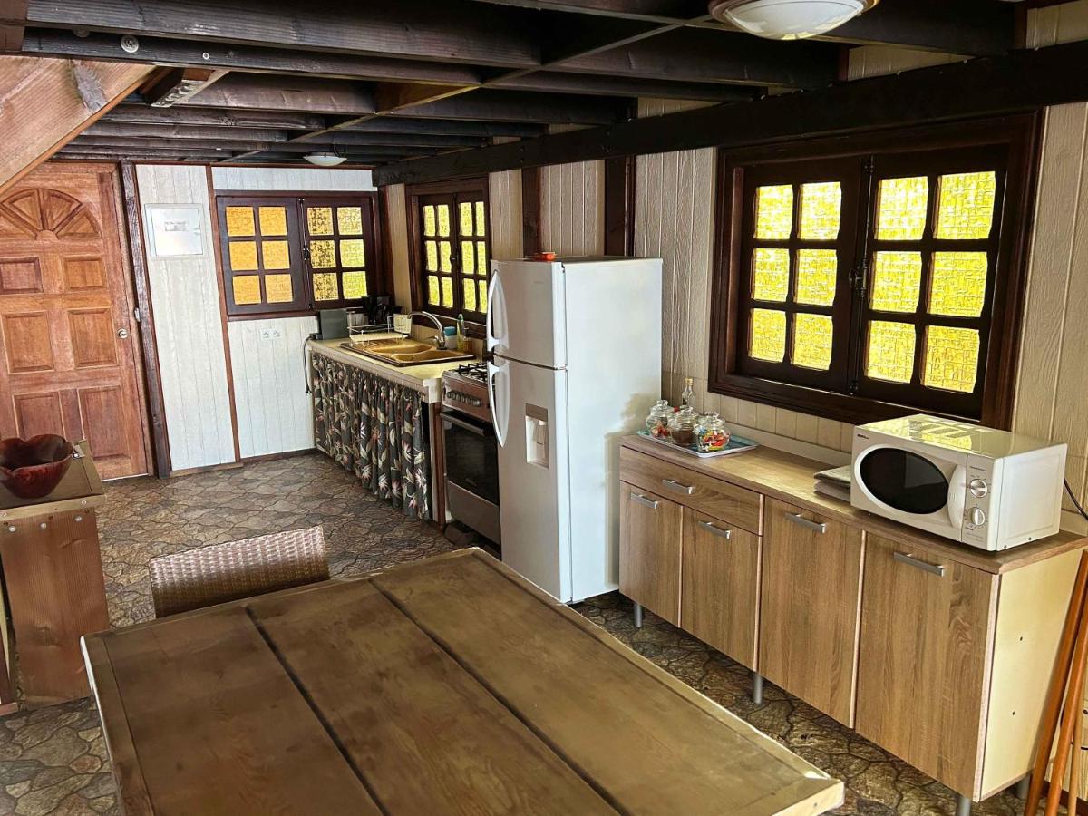 Moana Waterfront Bungalow - 4