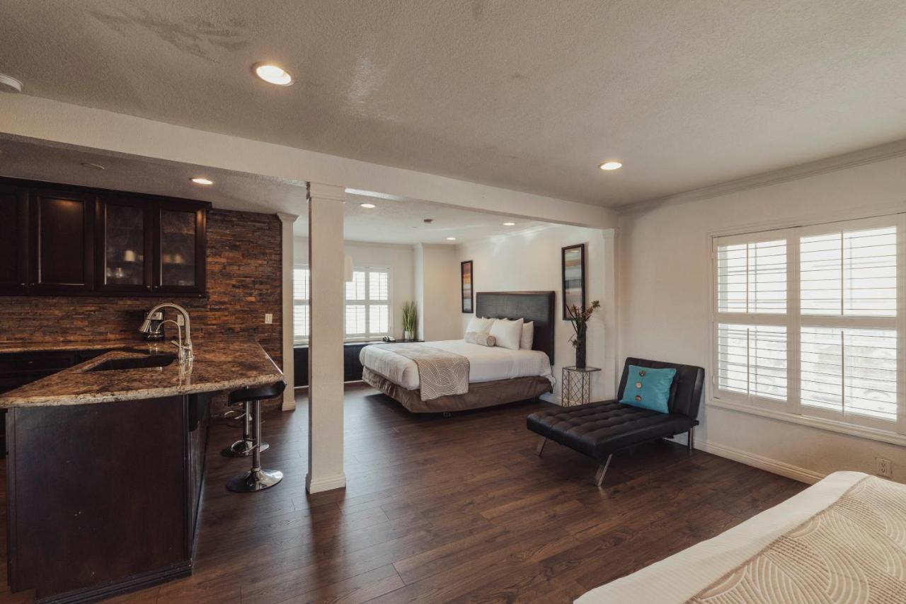 The Dixie Hollywood - 2