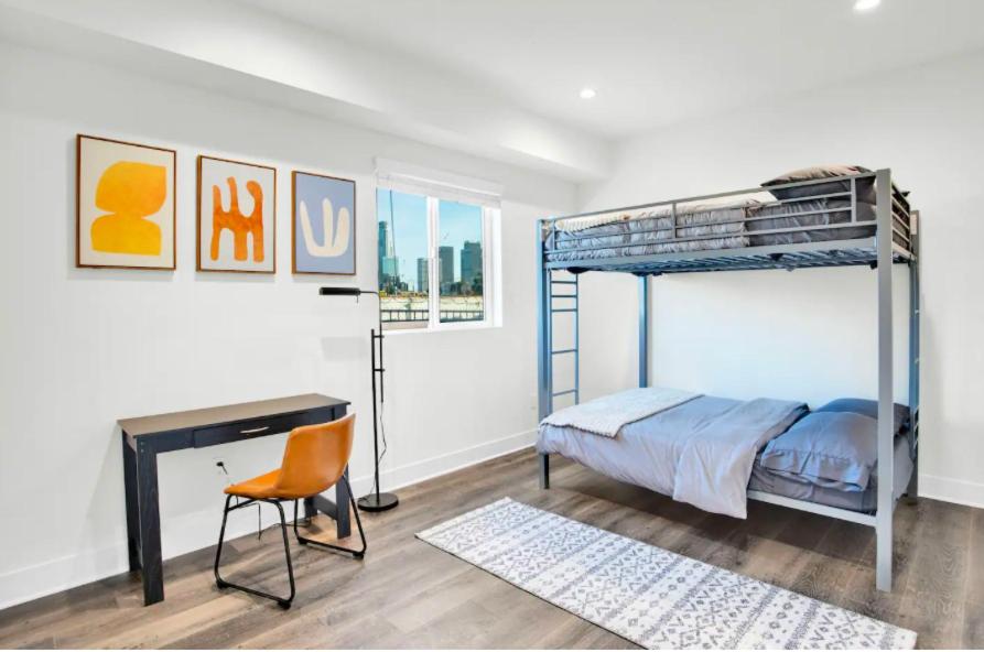 Fresh & New Downtown LA Condo! - 2