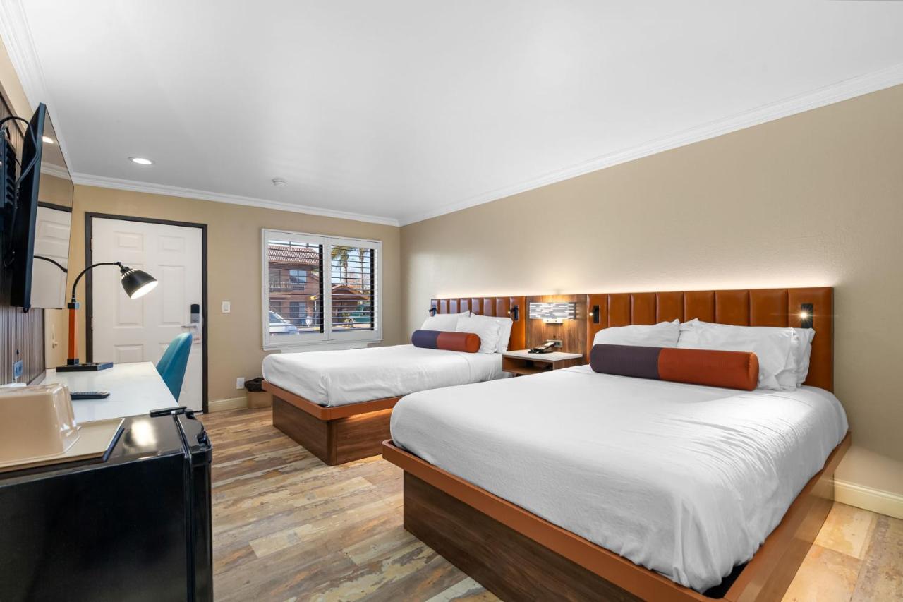 Santa Clarita Motel - Near six Flags Magic Mountain - Valencia — photo 18