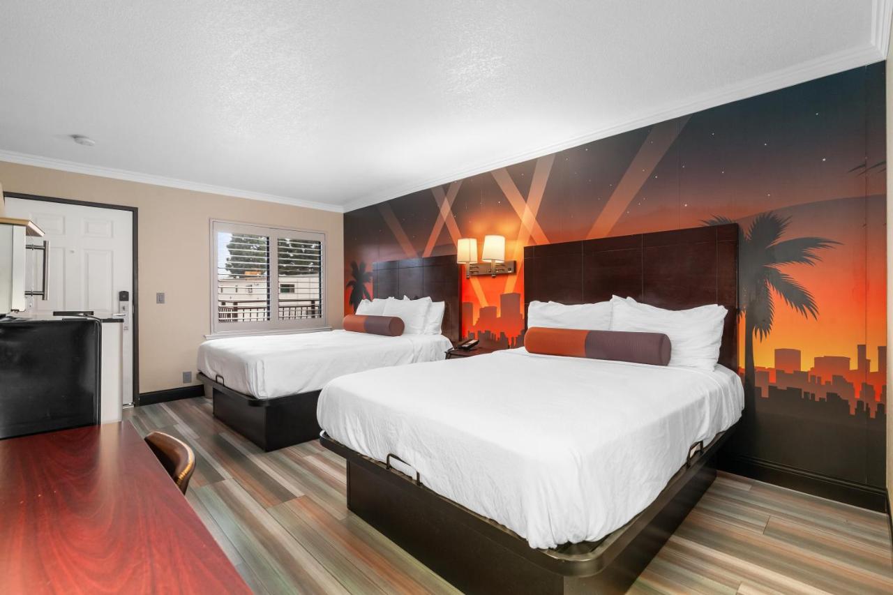 Santa Clarita Motel - Near six Flags Magic Mountain - Valencia — photo 22