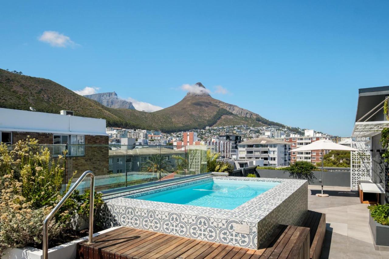 6onN Sea Point - 4