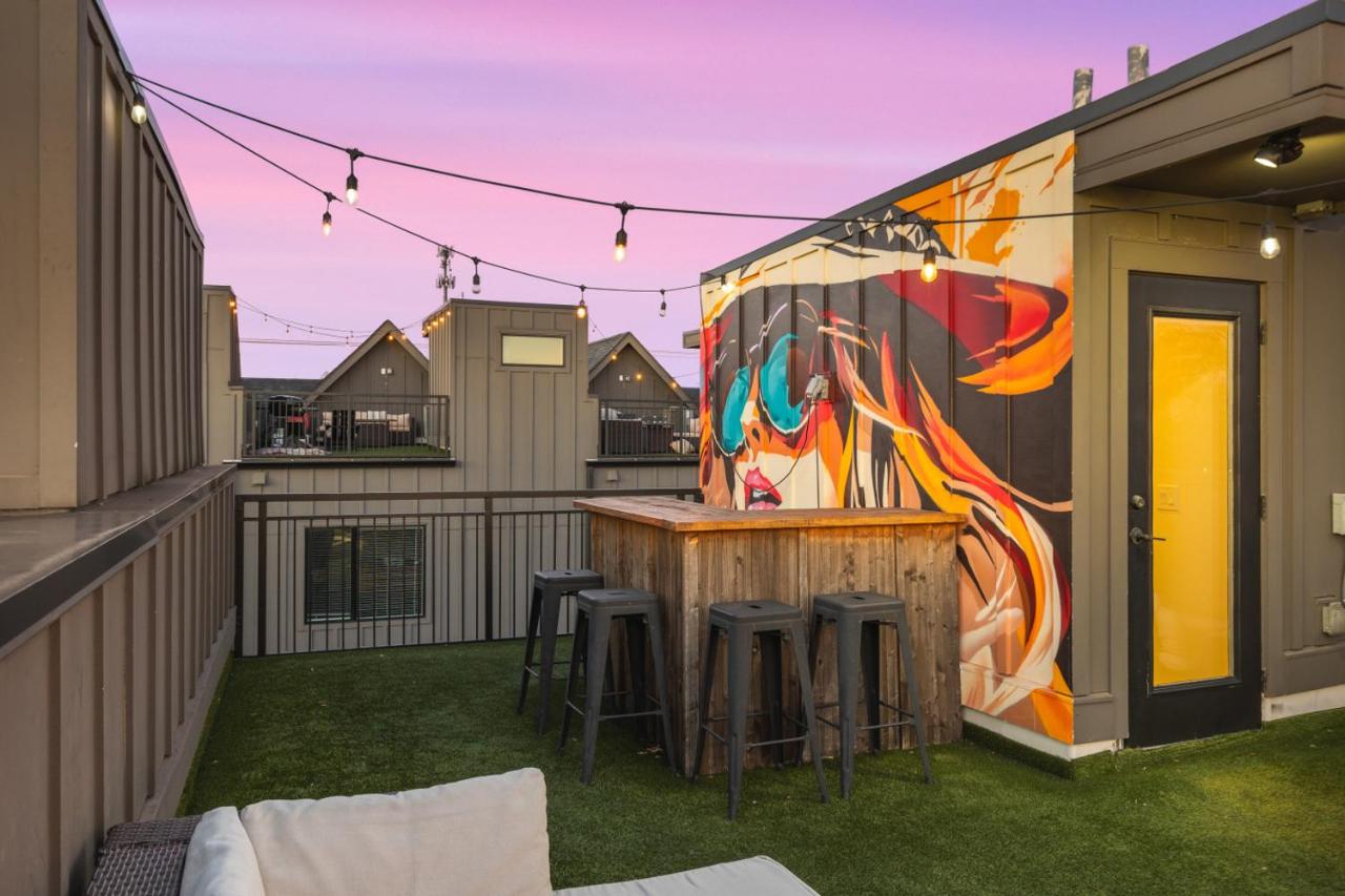 24K Escape - Rooftop Oasis, 3 Miles to Broadway! - 5