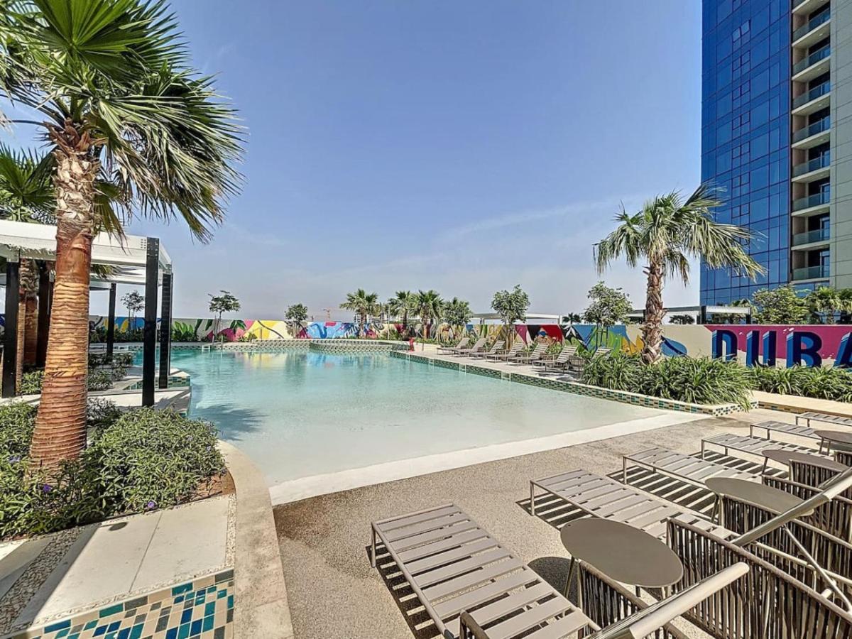 Vacationer Holiday Homes I Calm 1 Bed l Free Parking, Wi-Fi & Pool Access l Business Bay - 4