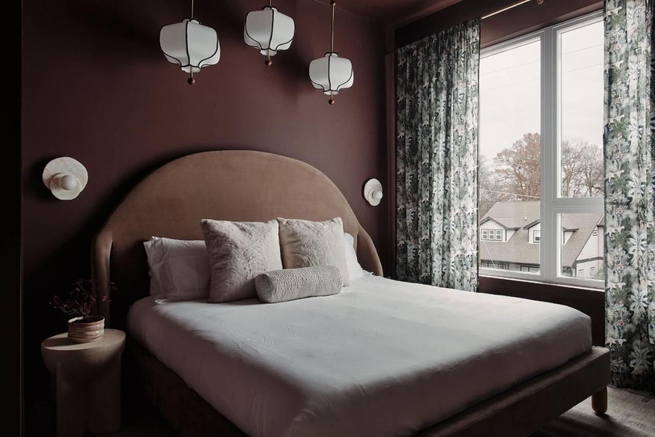 Dreamy Condo with Fireplace, Rooftop, Gym, Parking, Sleeps 5 with King Bed, Sleeper Sofa, Hidden Bunk, Shared Rooftop and Gym, Free Dedicated Parking, Minutes to Broadway, Five Points & Grand Ole Opry, 24 Hr Hospitality - 2