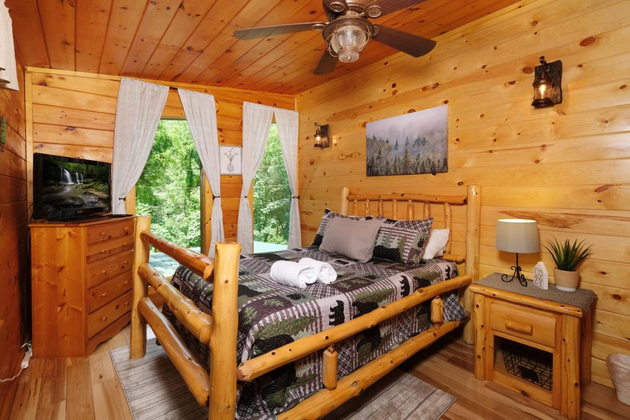 Paytons Place Cabin — photo 16