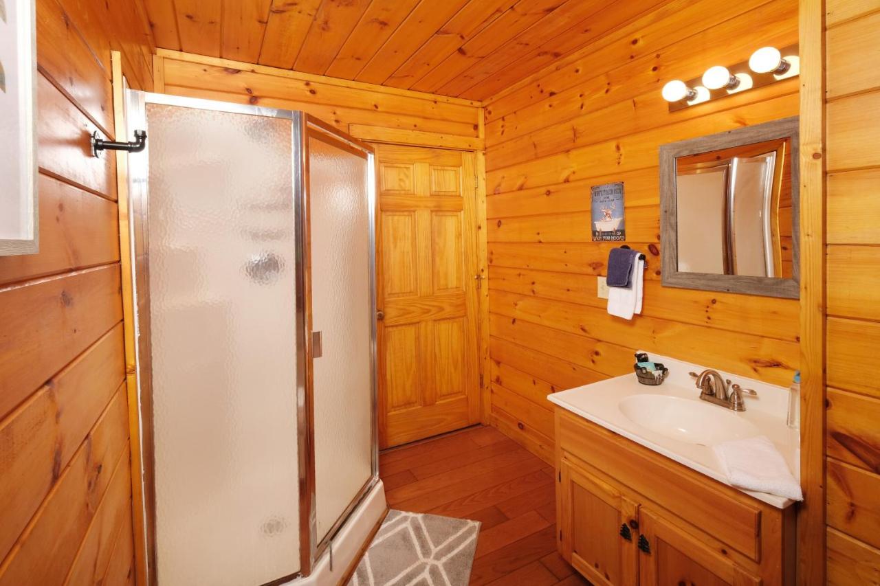 Paytons Place Cabin — photo 24