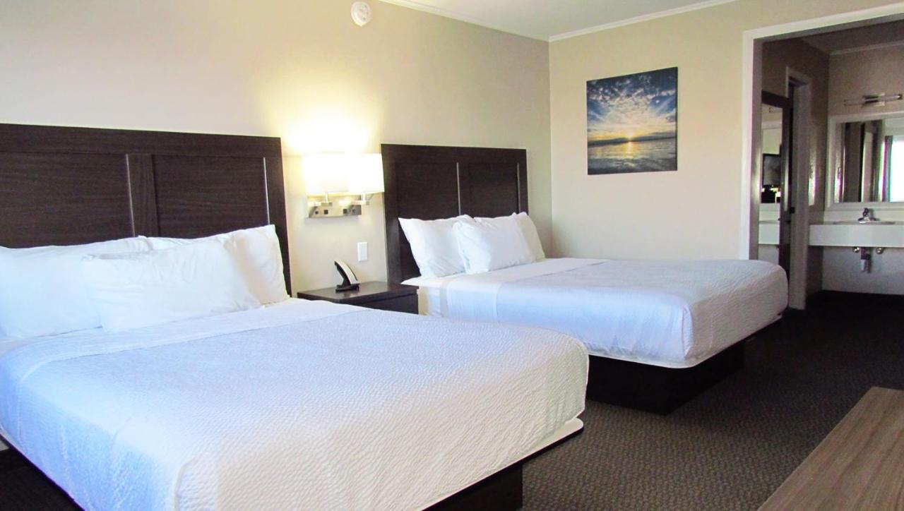 Magnuson Grand Pioneer Inn and Suites — photo 9