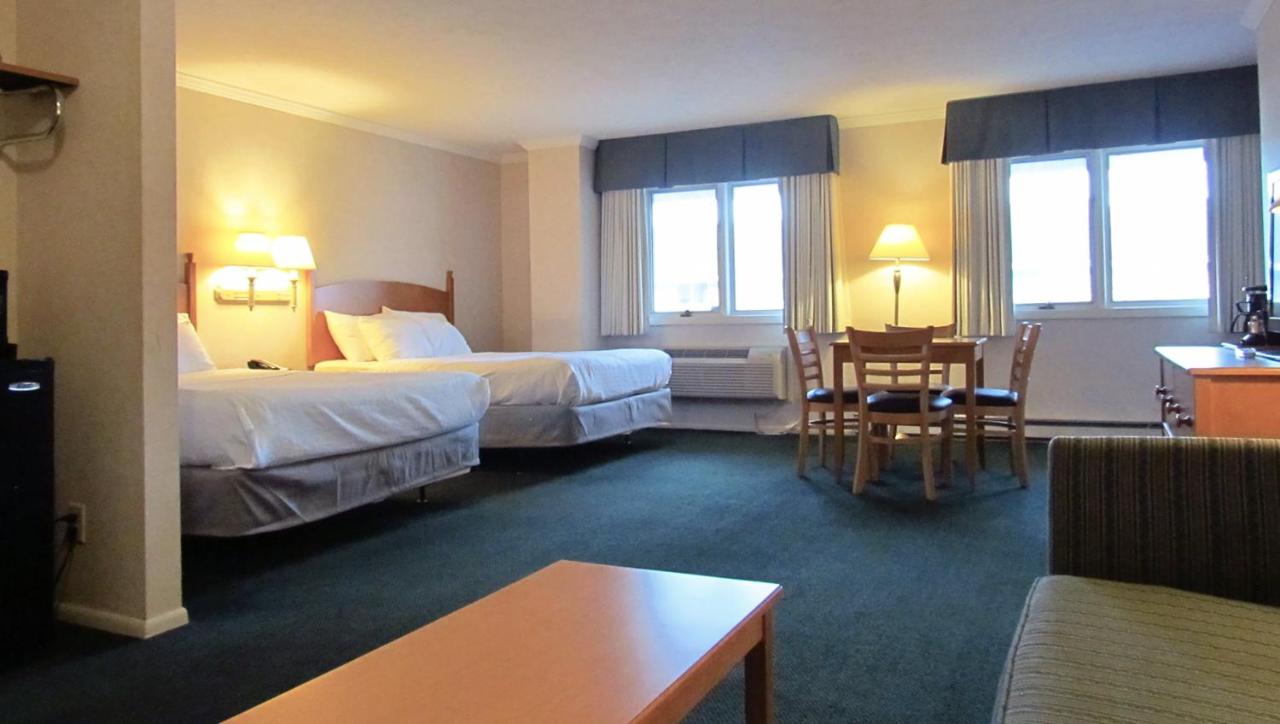 Magnuson Grand Pioneer Inn and Suites — photo 16