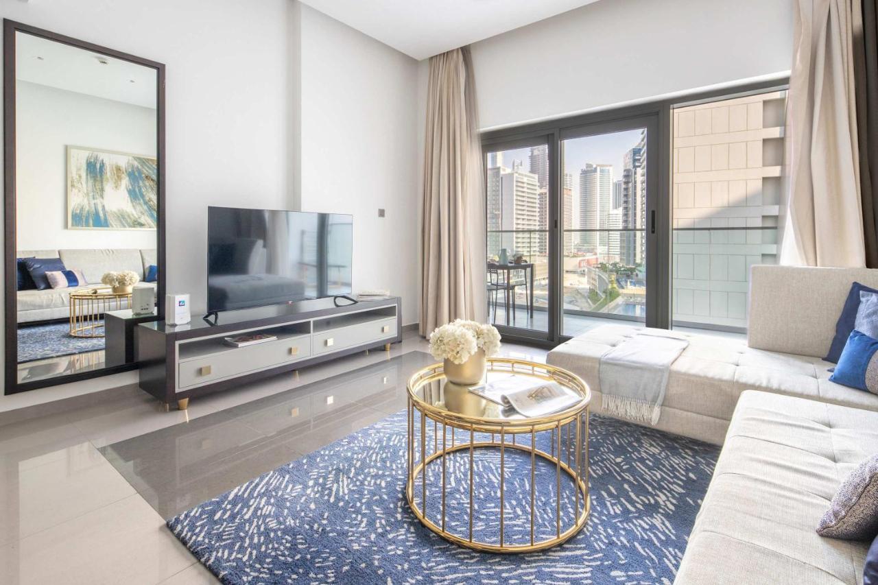 Frank Porter - Damac Majestine