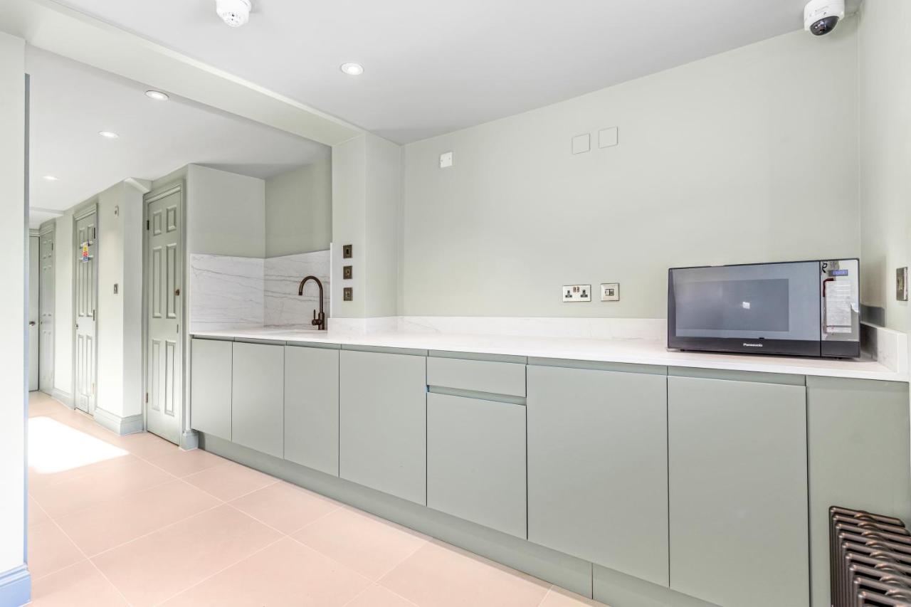 Clapham Guest House - 4