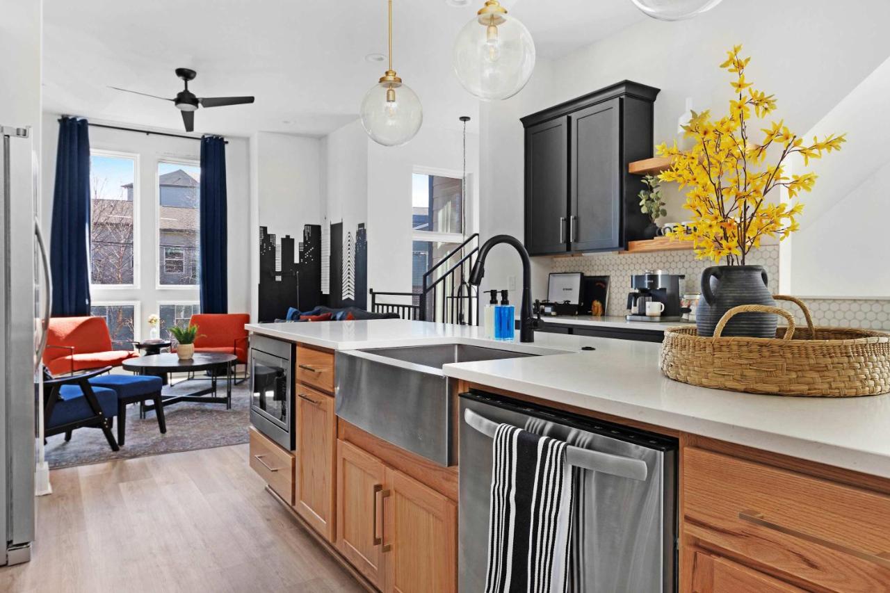 The Aster - Rooftop Patio 2 miles to Broadway - 4