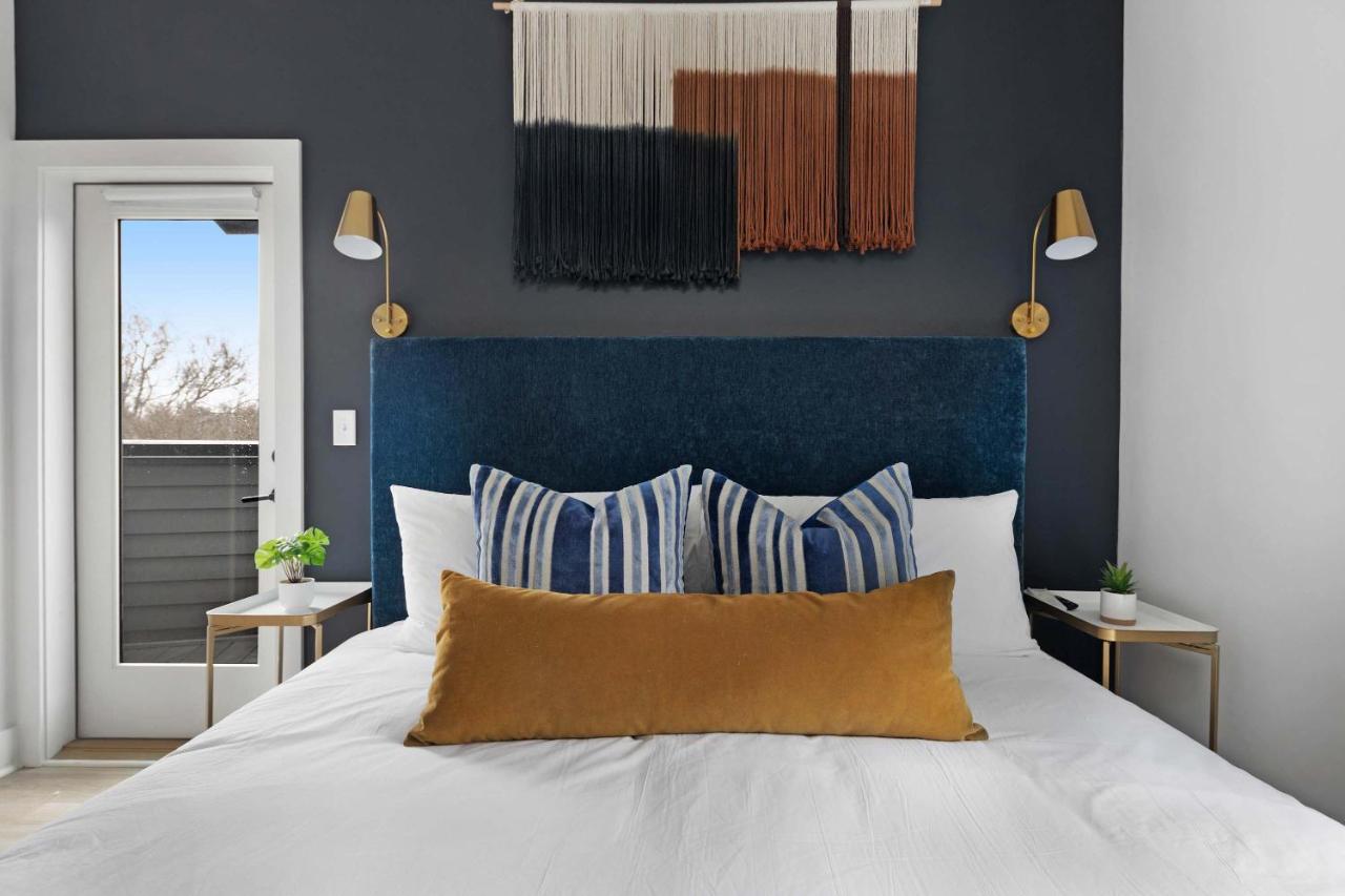 The Iris - Walk to Dining And Nightlife Plus Rooftop! - 2