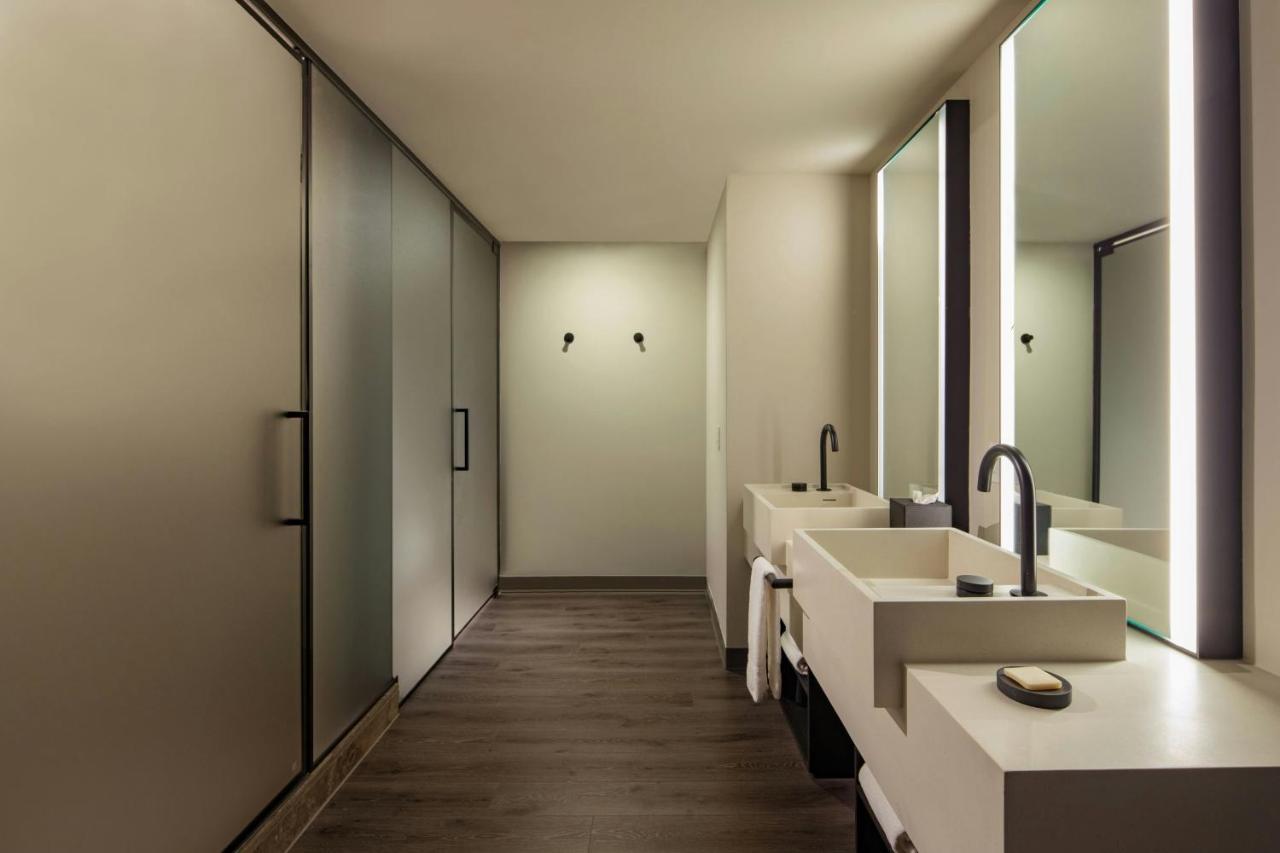 AC Hotel by Marriott Downtown Los Angeles - 3