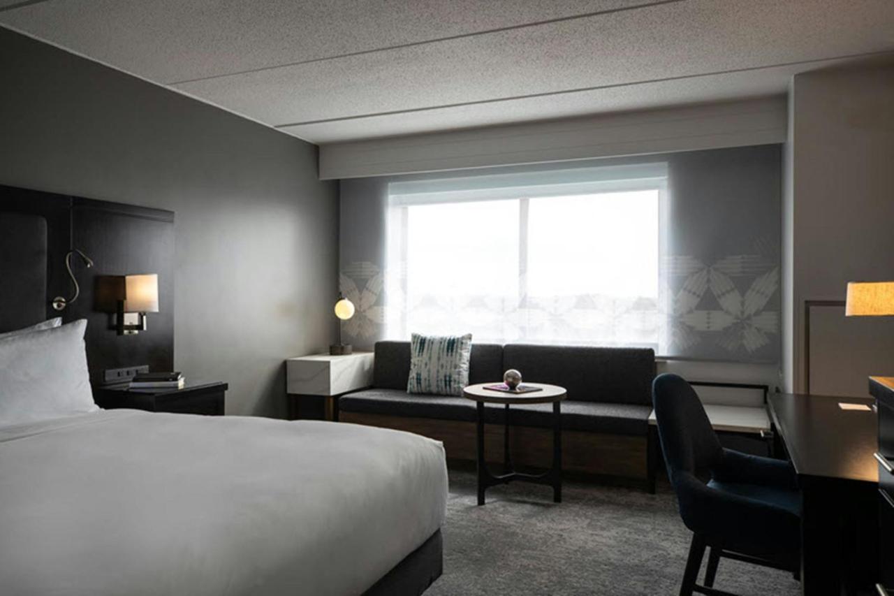 The Baronette Renaissance Detroit-Novi Hotel — photo 7