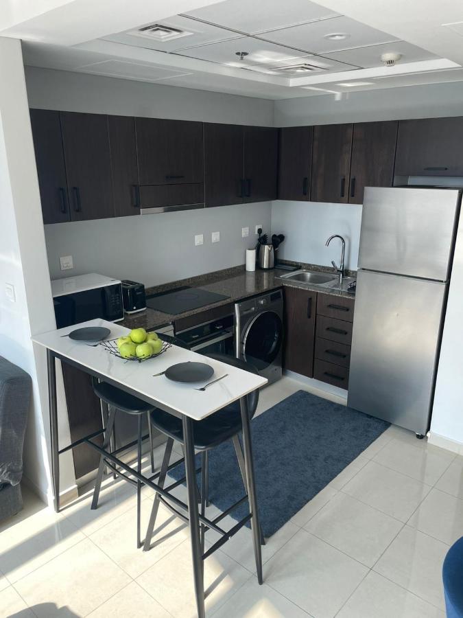 Lake & Beach view Studio in the Center of Marina - 5