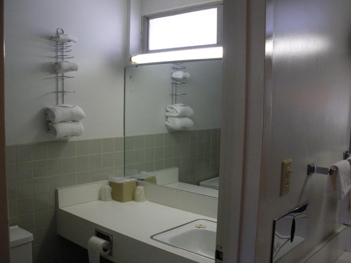 Kings Inn Cleveland — photo 8