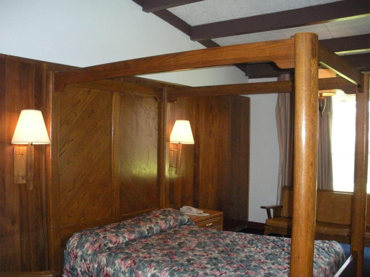 Kings Inn Cleveland — photo 14