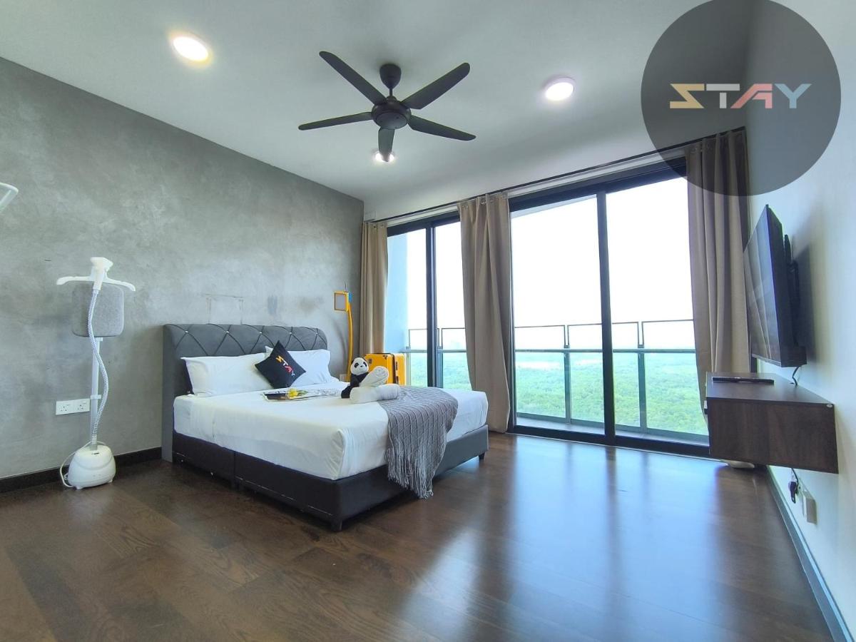 Almas Puteri Harbour Couple Netflix 100mbps BySTAY - 4