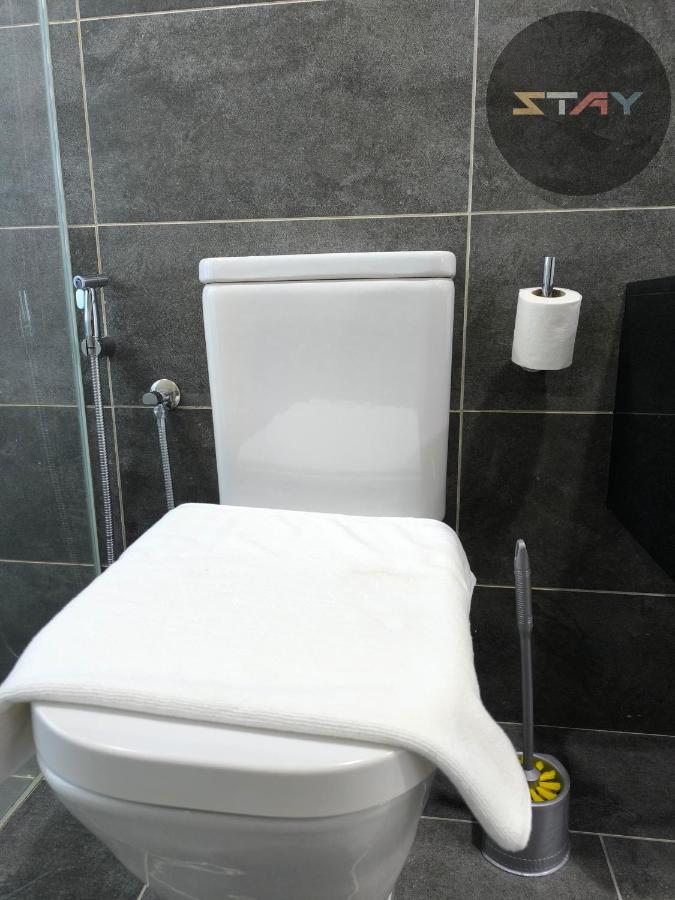 Almas Puteri Harbour Couple Netflix 100mbps BySTAY - 2