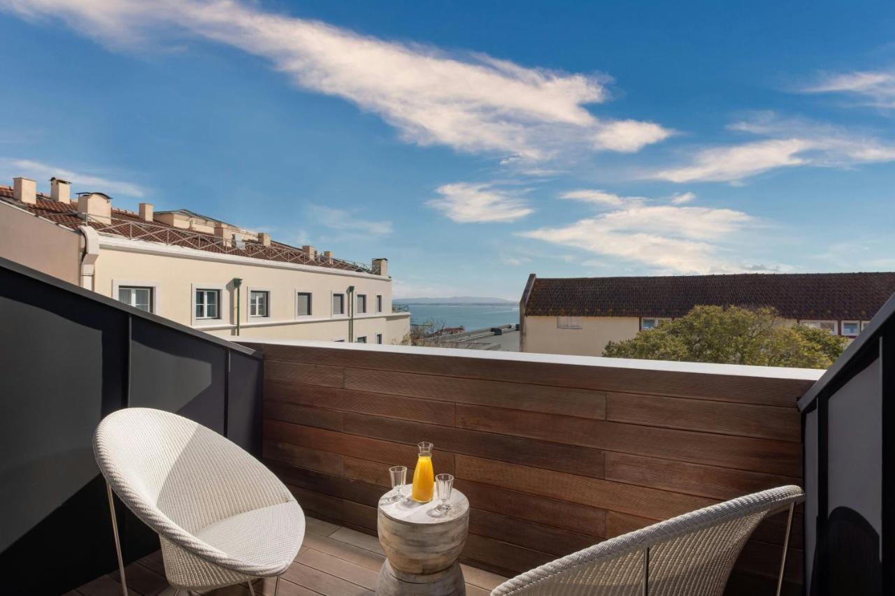 The Ivens, Autograph Collection - 5