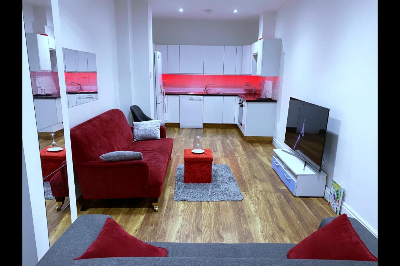 One Bedroom Spacious Apartment STEP4 Ltd - 5