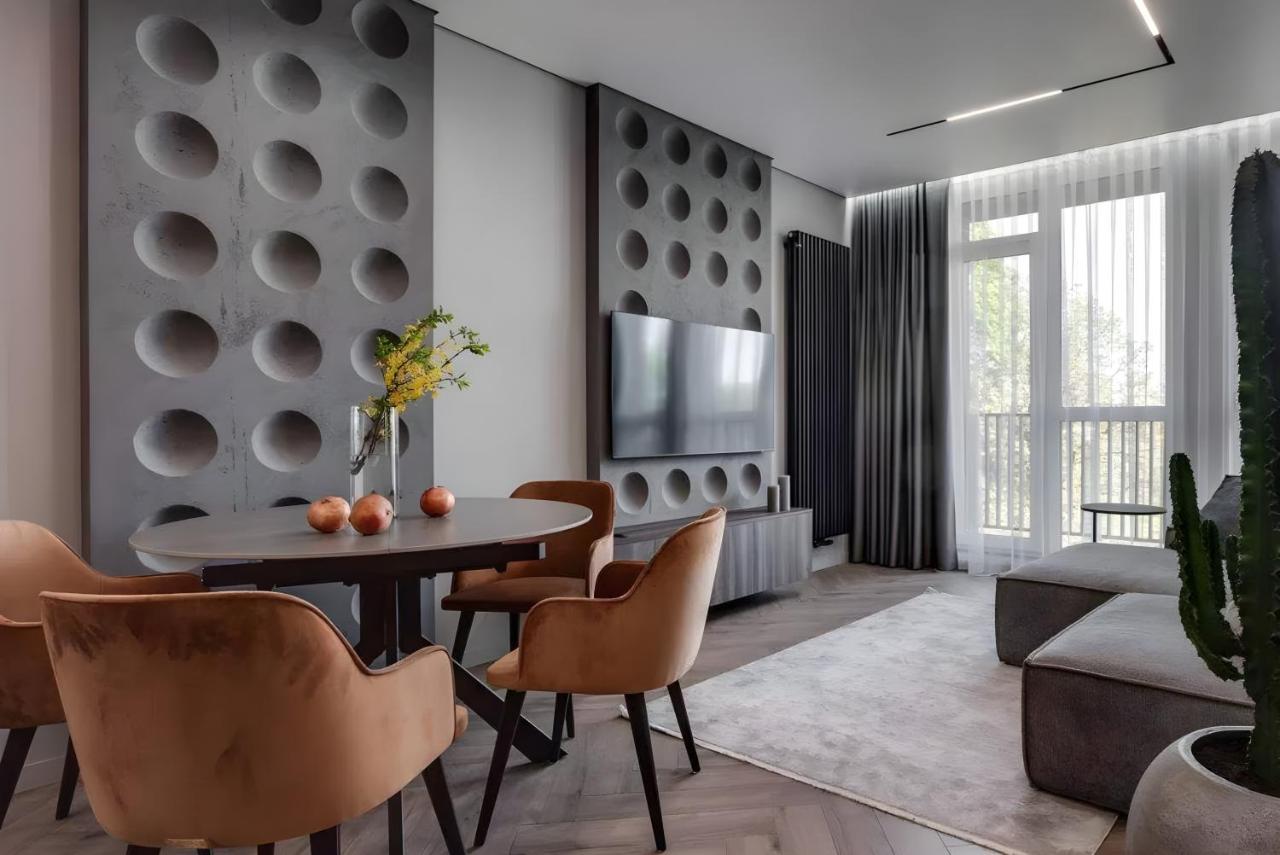 2BD Hyde Park Elegance Escape