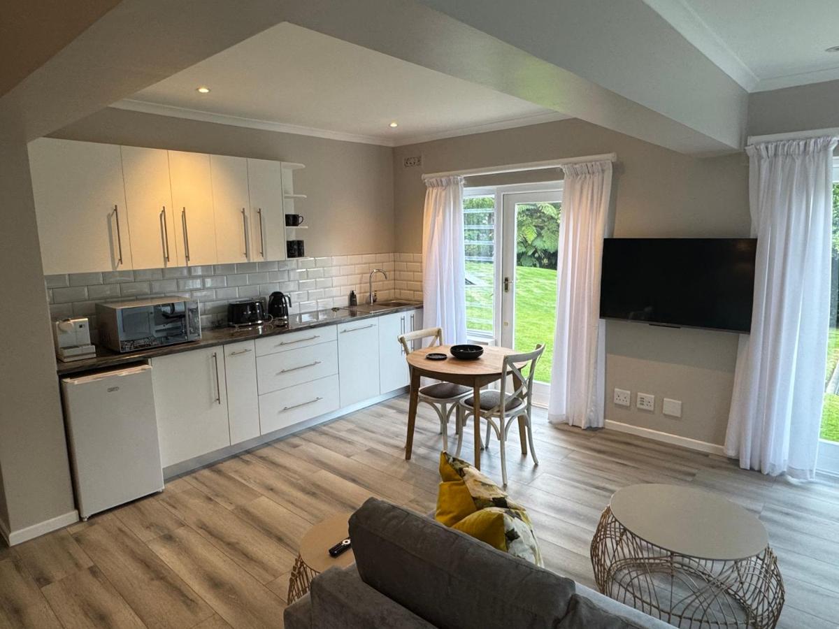 Grace Suite - charming 1 bed suite with Solar - 4