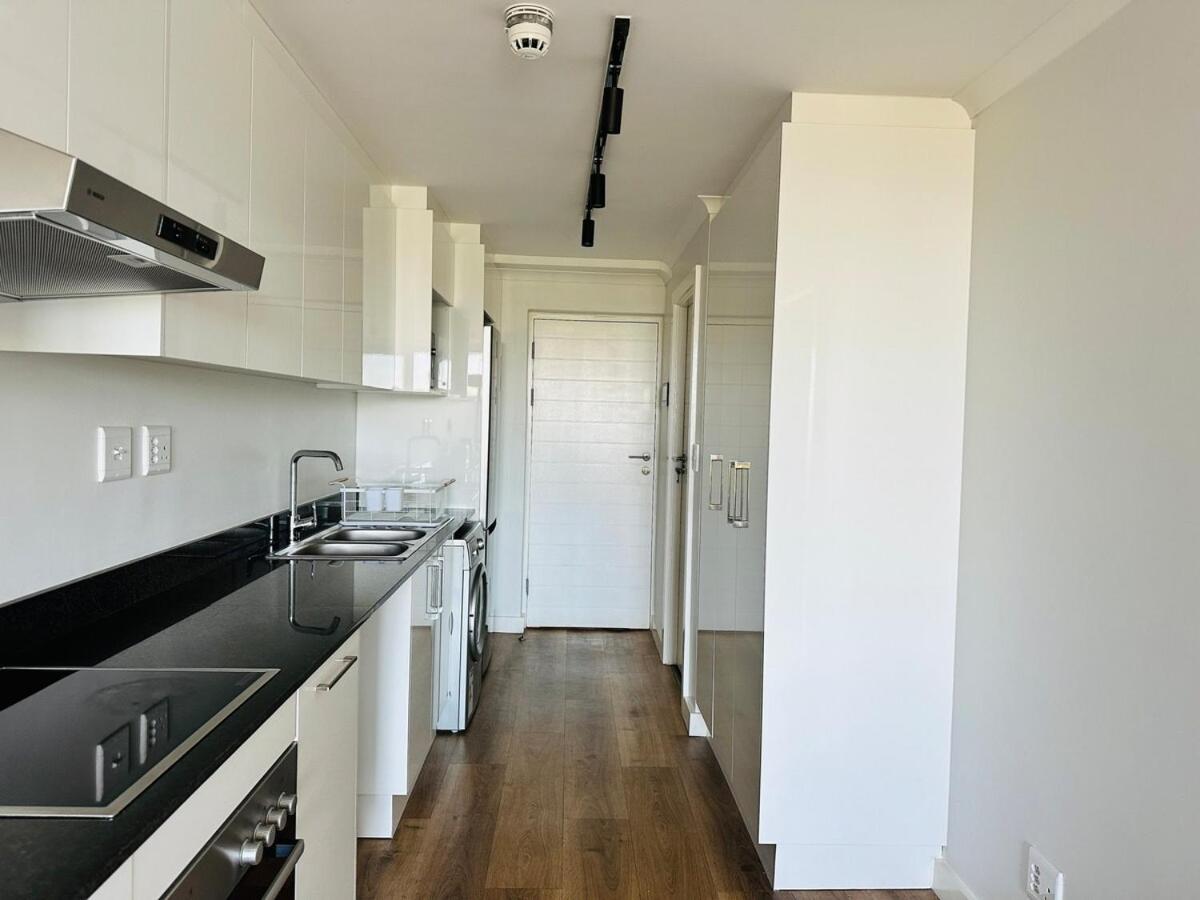 Luxe Newlands Peak apartment 504 - 4