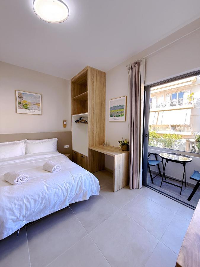 M&H and their friends 1 - 2