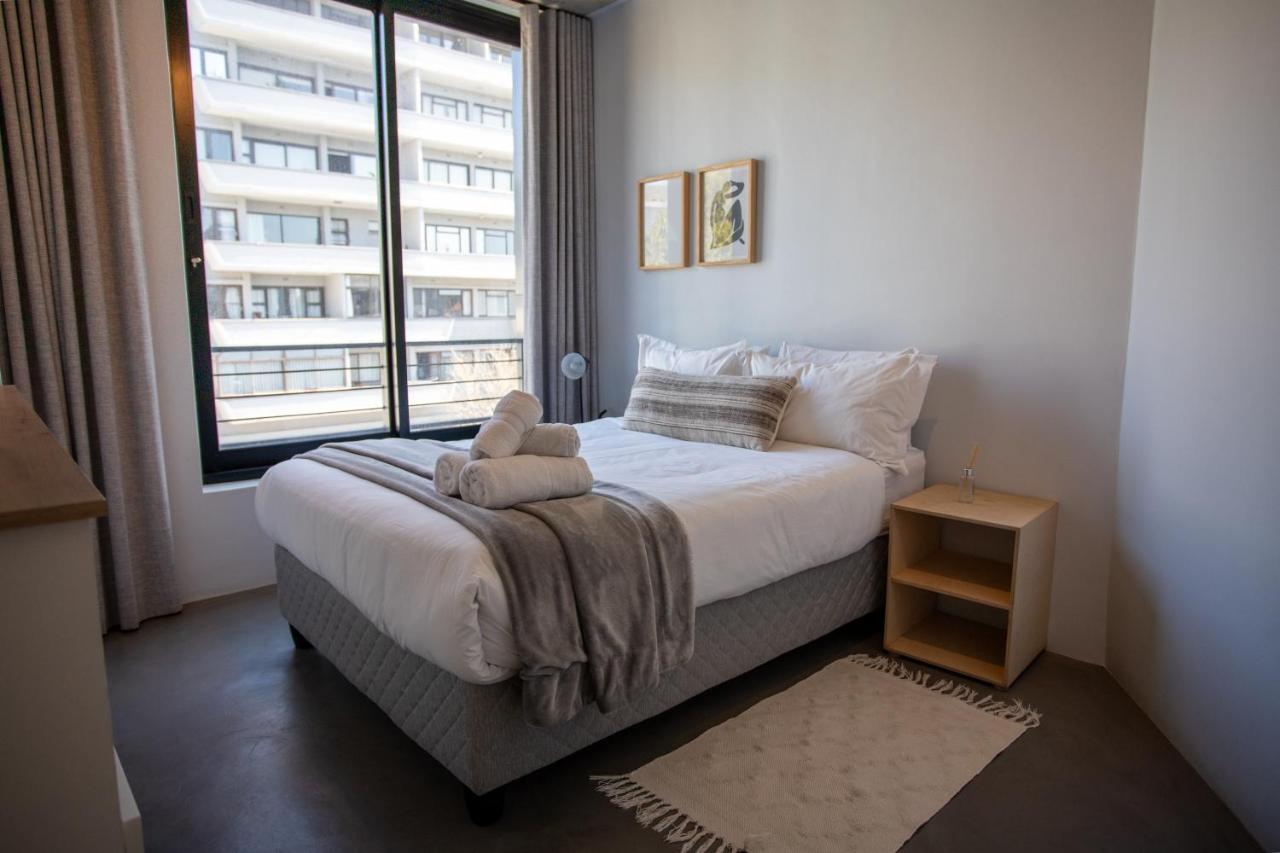 Four on O - Entire rental unit - Sea Point - 1 min from beach - 2