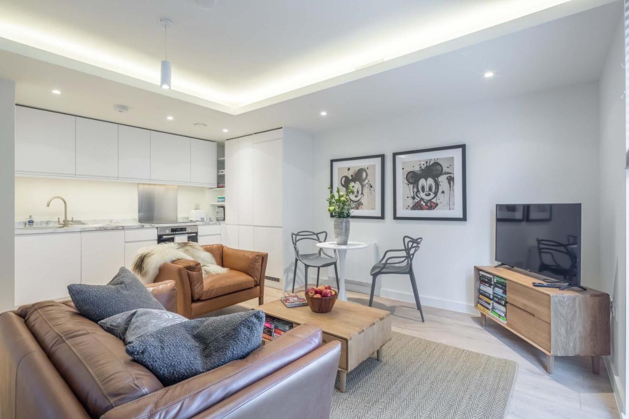 Stunning Central Apt With Parking - 5