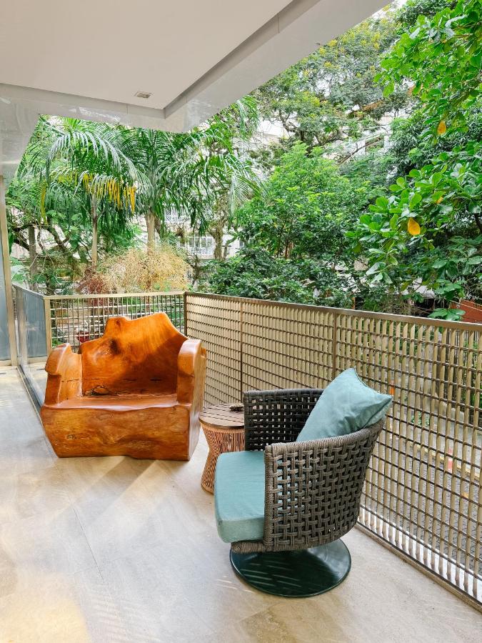 2BR Heart of Leblon with Balcony, Renovated Gem - 5