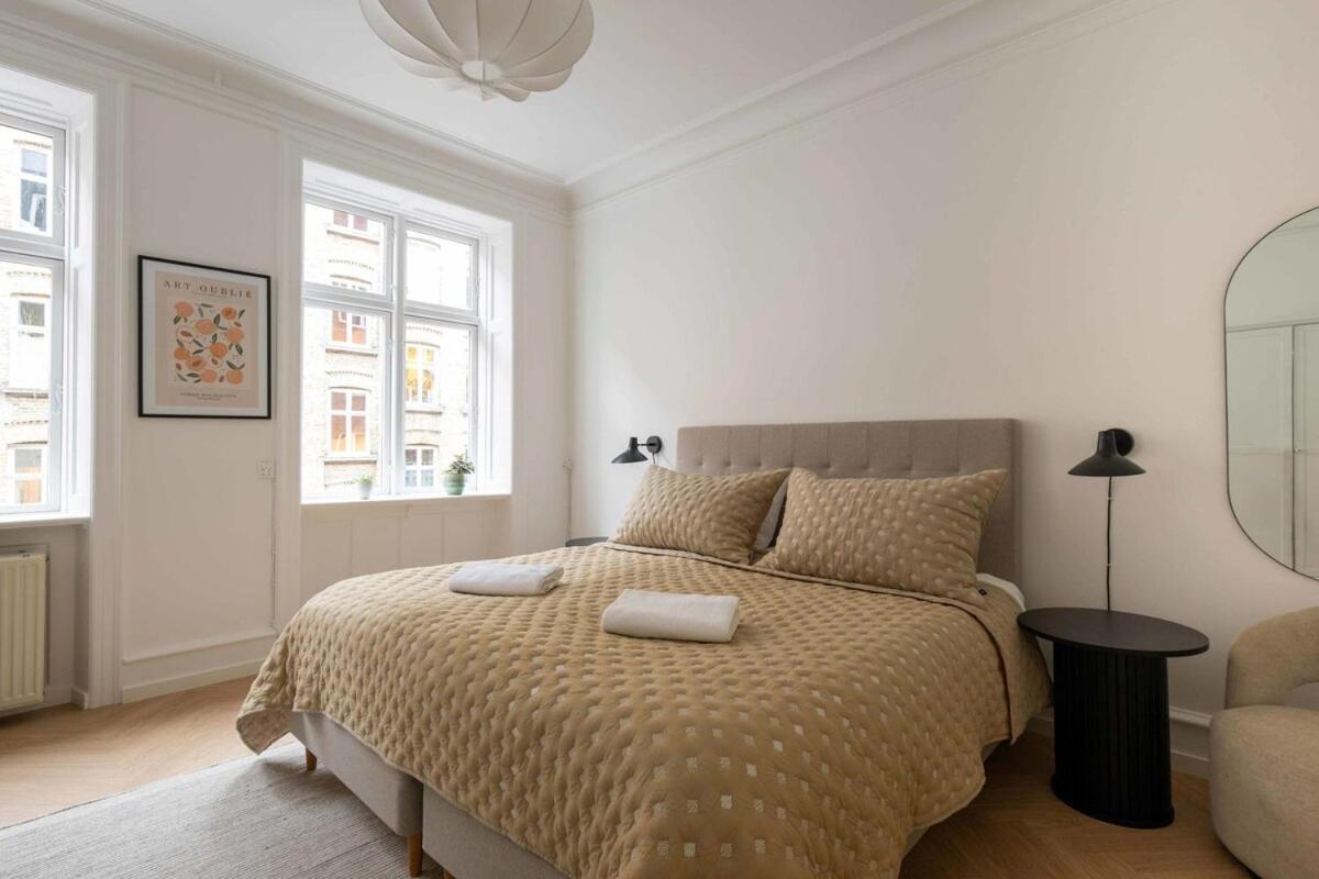 Stylish and Bright 2 Bedroom in CPH N - 2