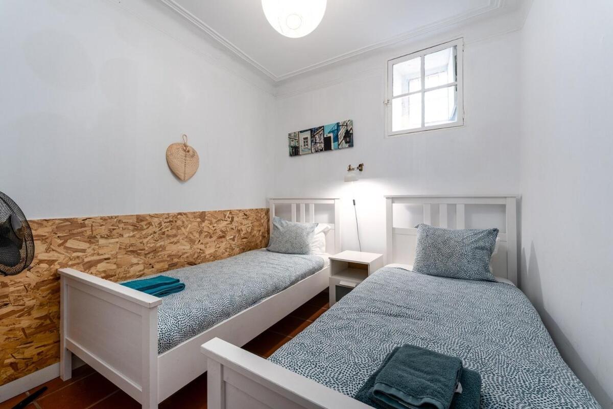 Bairro Alto III center of Lisbon - 2