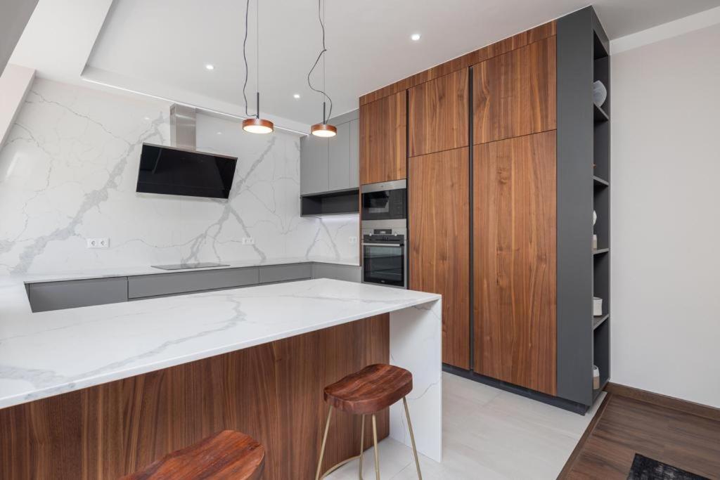 City Center Apt with Elevator Your Office inLisbon - 5