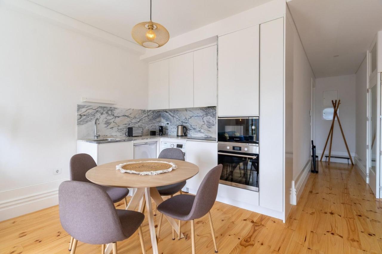 Gorgeous flat w. balcony in iconic pedestrian st - 5