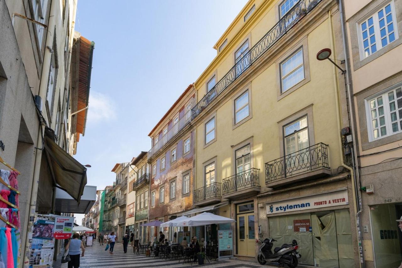 Gorgeous flat w. balcony in iconic pedestrian st - 3