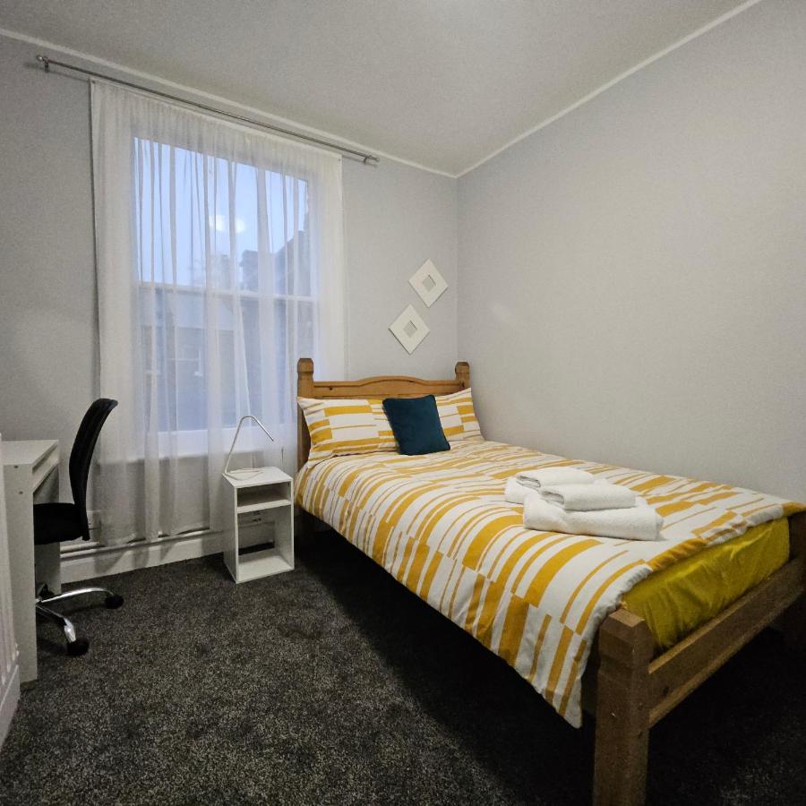 Beautiful Rooms Close to Central London - 3