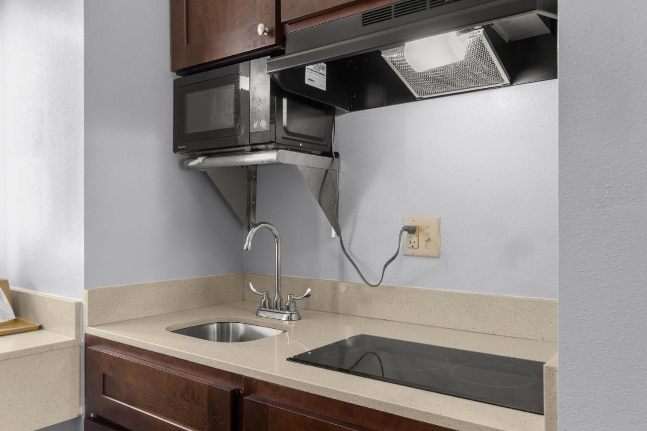 Express Inn & Suites Westwego — photo 8