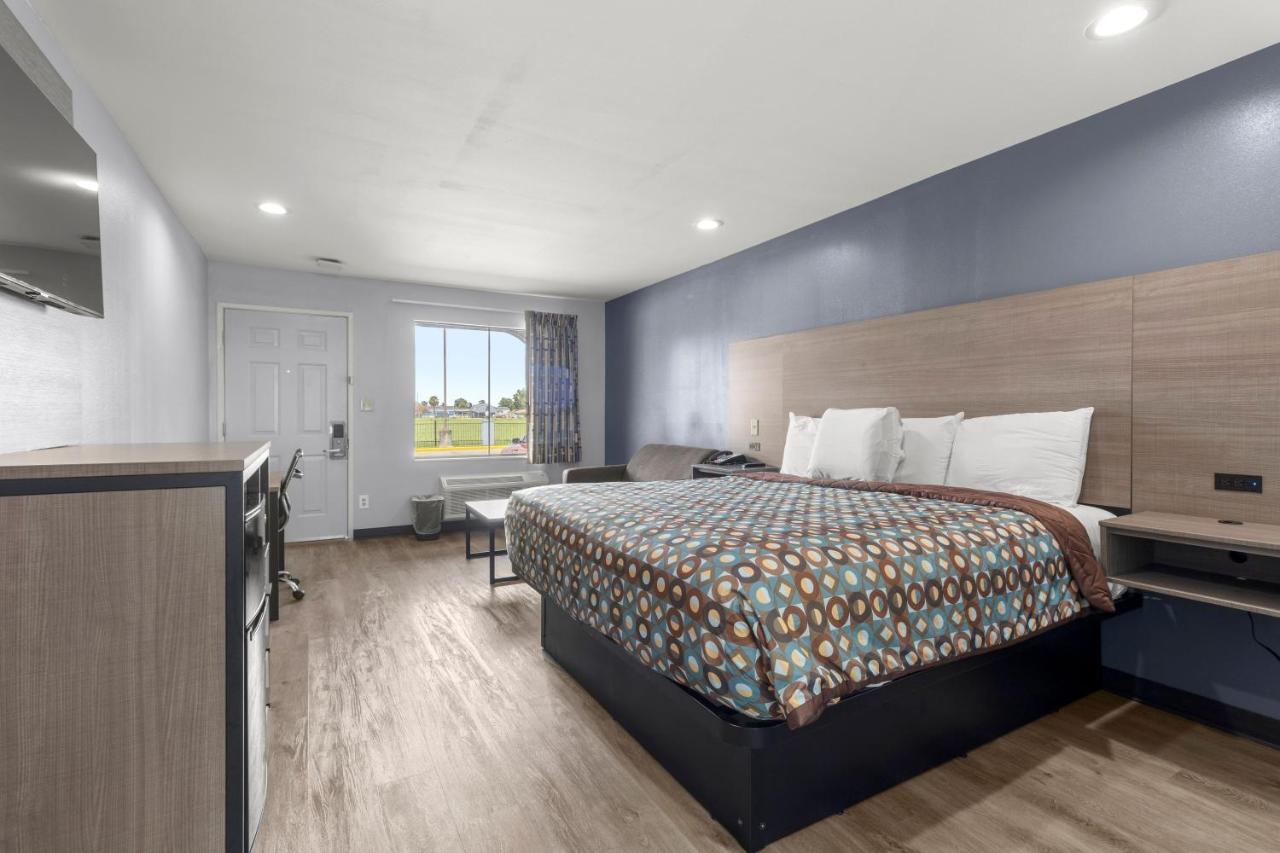 Express Inn & Suites Westwego — photo 15